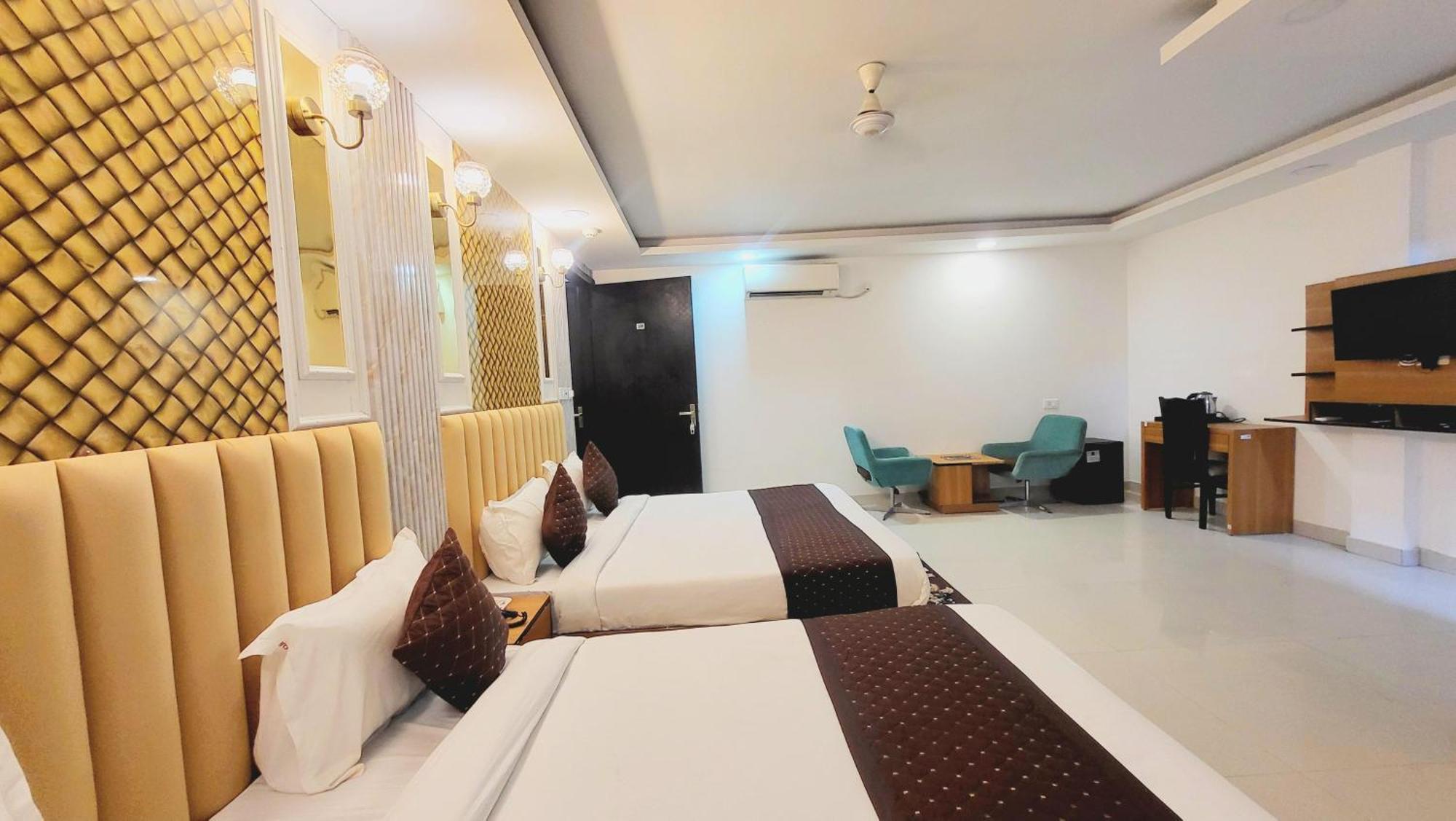 The Glory Suites Near Igi Airport Neu-Delhi Exterior foto