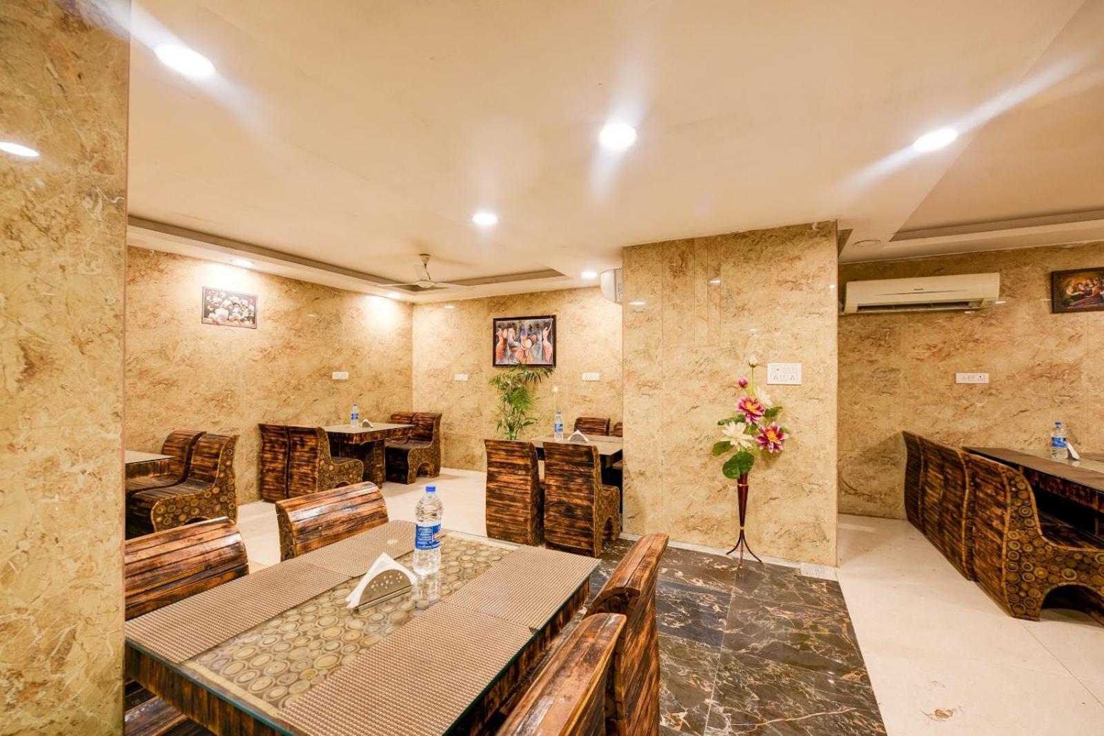 The Glory Suites Near Igi Airport Neu-Delhi Exterior foto